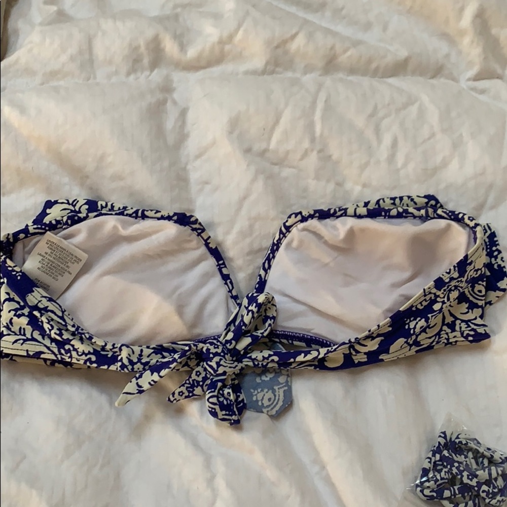 O’Neill Ocean Ruffle bikini top medium - Picture 3 of 5